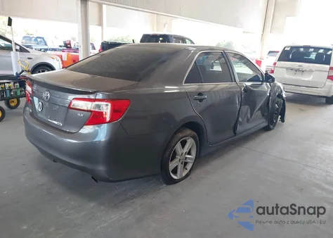 2013 Toyota Camry L/Se/Le/Xle z USA, uszkodzony, nr VIN 4T1BF1FKXDU673068